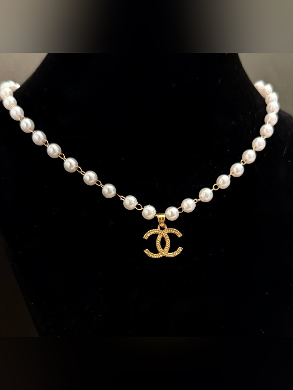 CC Gold & Pearl Necklace - White Pearls